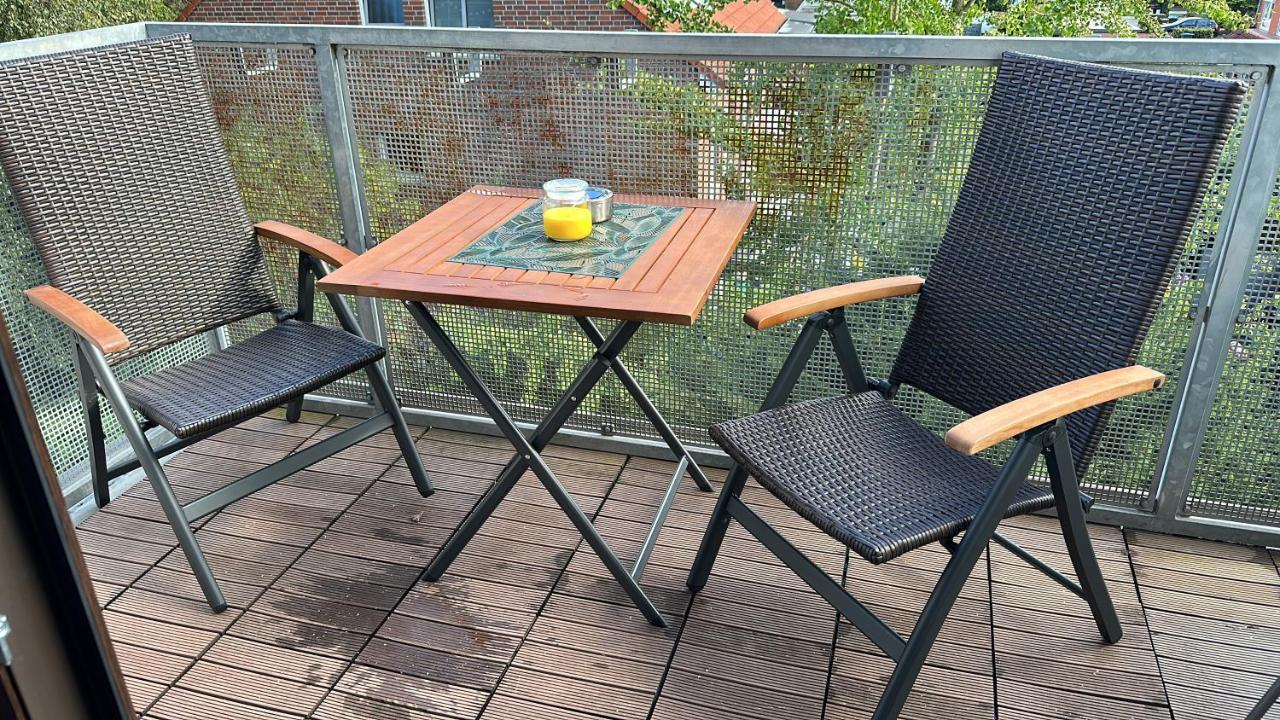 98Qm Wohnung Im Villenviertel - Voll Ausgestattet Mit Balkon Und Kamin - Wlan Gratis Βίλχελμσχαφεν Εξωτερικό φωτογραφία