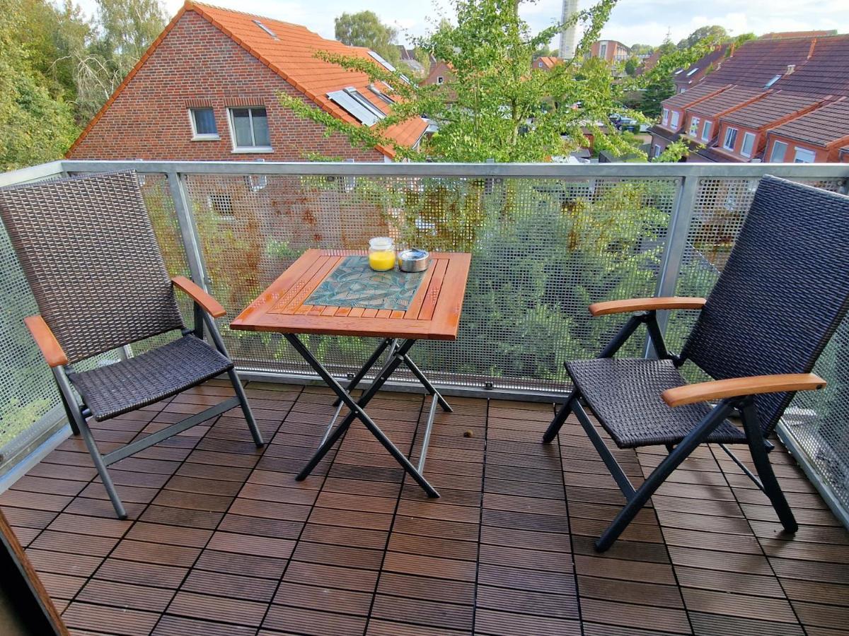 98Qm Wohnung Im Villenviertel - Voll Ausgestattet Mit Balkon Und Kamin - Wlan Gratis Βίλχελμσχαφεν Εξωτερικό φωτογραφία